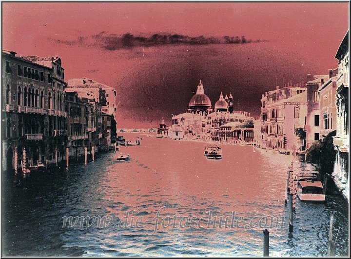 Canale Grande von Rialto aus pseudosolarisation.jpg - Der Canale Grande als Pseudosolarisation, noch klassisch in der Dunkelkammer hergestellt.